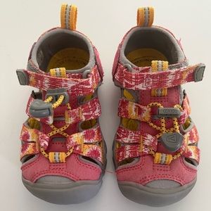 Toddler Size 8 KEEN Sandals in Pink